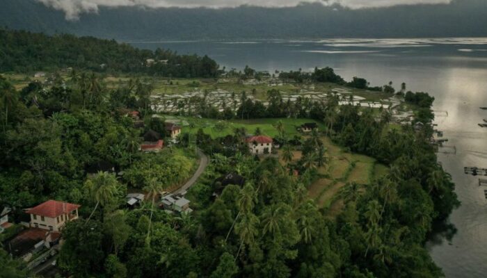 Rekomendasi Destinasi Wisata Mudah Dijangkau dari Tol Trans Sumatera, Ada Pantai Air Manis dan Danau Maninjau