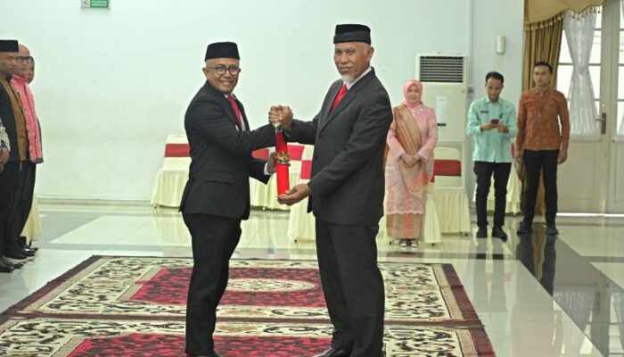 Edi Dharma Syafni Pjs Bupati Pasaman, Gubernur Mahyeldi Ingatkan 2 Tugas Utama