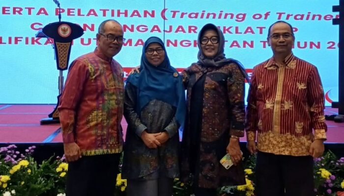 Rektor UIN Bukittinggi Masuk Jaringan Pengajar Ideologi Pancasila