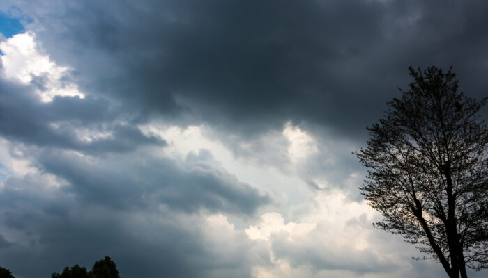 BMKG Perpanjang Prediksi Cuaca Ekstrem hingga 29 November 2025, Warga Sumbar Diimbau Tetap Waspada