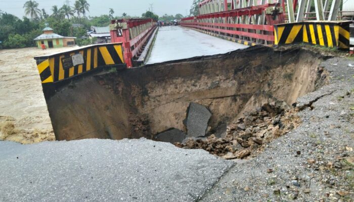 Banjir dan Longsor Terjang 4 Kabupaten di Sumut, Renggut 8 Nyawa di Tapanuli Selatan