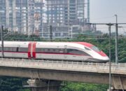 Penumpang asing kereta cepat Whoosh meningkat tajam dalam periode Januari-Oktober 2025