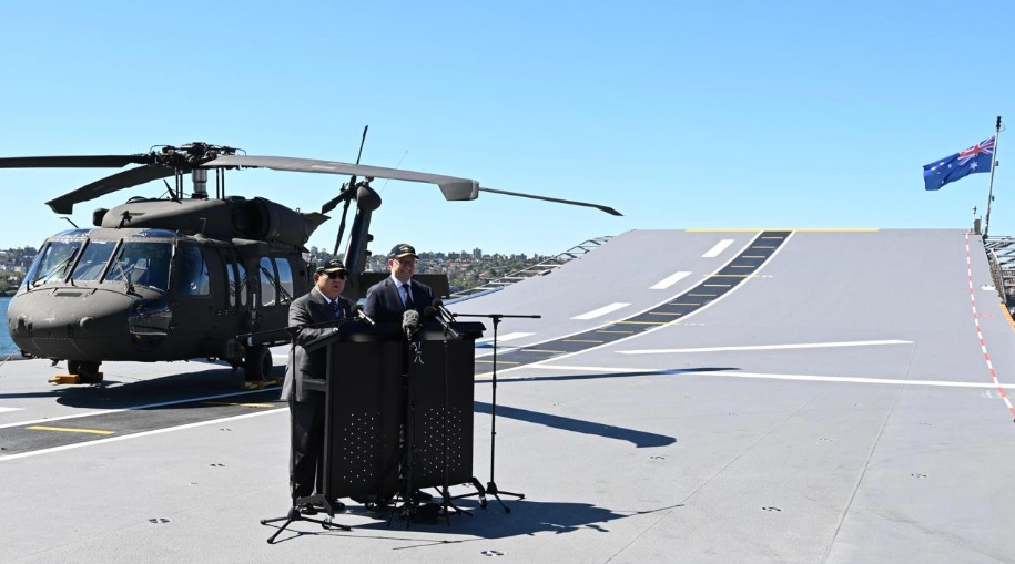 Keterangan pers bersama Presiden Prabowo Subianto dan Perdana Menteri Australia Anthony Albanese di atas Kapal HMAS Canberra di Garden Island Naval Base, Sydney. (Foto: BPMI Setpres/Cahyo)