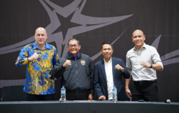 Dirtek Alexander Zwiers, Ketua BTN PSSI Sumardji, Sekjen PSSI Yunus Nusi, dan pelatih Nova Arianto. (Foto: Dok. PSSI/Istimewa)