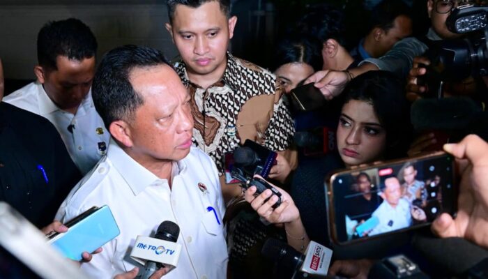 Mendagri Sambangi Istana, Presiden Prabowo Tekankan Pengendalian Inflasi dan Pertumbuhan Ekonomi Daerah