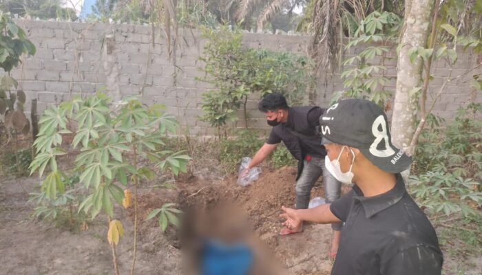 Tak Mau Berbagi Hotspot Usai Threesome, Seorang Pria Tewas Membusuk di Kebun