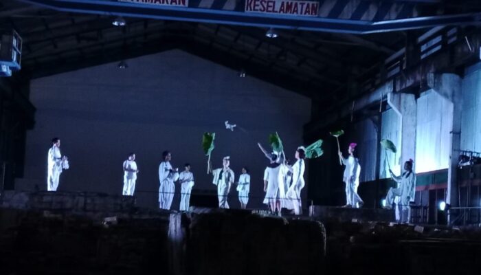 Dramaturgi Postdramatic sebagai Metode Baru Seni Pertunjukan