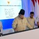 Luncurkan Program Digitalisasi Pembelajaran, Presiden Prabowo Uji Coba Penggunaan Smartboard