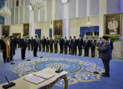 Presiden Prabowo Subianto melantik Kepala dan Wakil Kepala Badan Riset dan Inovasi Nasional (BRIN) di Istana Negara, Jakarta. (Foto: Dok. BPMI Setpres)