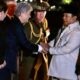 Presiden Prabowo tiba di Bandara Sydney Kingsford Smith, disambut secara resmi oleh Menlu Australia Penny Wong. (Foto: Dok. BPMI Setpres/Cahyo)