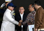 Presiden Prabowo Subianto tiba di Tanah Air, usai menggelar kunjungan kenegaraan ke Australia. (Foto: Dok. BPMI Setpres/Kris)