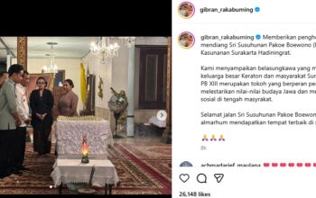 Tangkapan layar Wapres Gibran Rakabuming Raka melayat Raja Keraton Solo Sri Susuhunan Pakubuwono (PB) XIII/Instagram akun @gibran_rakabuming