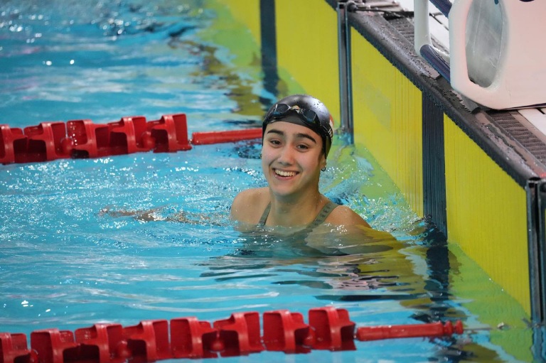 Atlet renang putri Indonesia, Masniari Wolf, meraih emas SEA Games 2025 Thailand. (Sumber foto: Herry/kemenpora go.id)