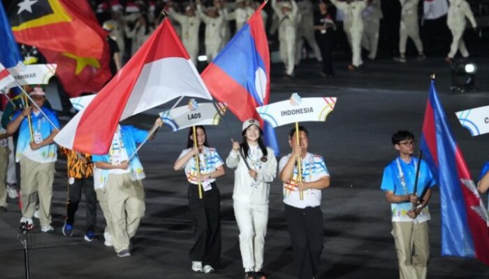 Penutupan SEA Games 2025 Thailand Meriah, Atlet Ice Skating Kierana Bangga Bawa Bendera Merah Putih