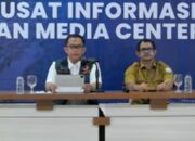 Kepala Pusdatinkom BNPB Abdul Muhari menggelar konferensi pers di Pusat Informasi dan Media Center Komdigi di lobi Kantor Gubernur Aceh, Kota Banda Aceh, Senin (15/12/2025). (Tangkapan layar saluran resmi BNPB di YouTube)