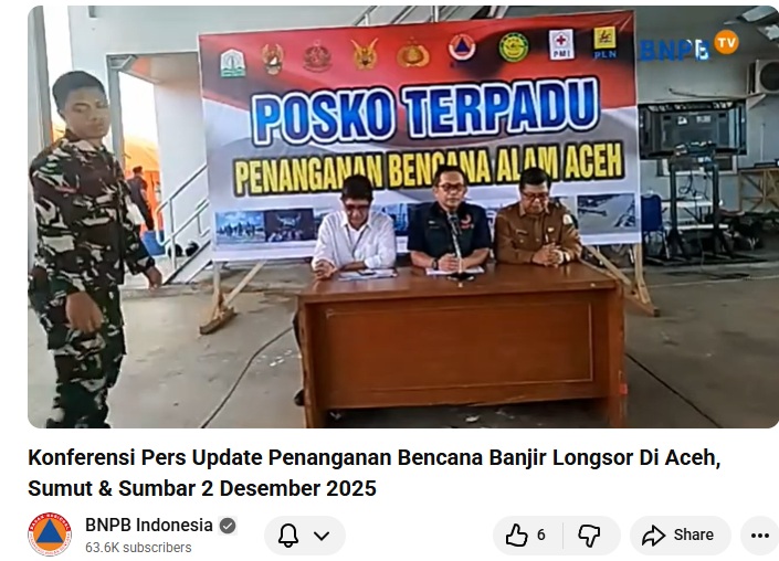 Kapusdatinkom BNPB Abdul Muhari menyampaikan perkembangan terbaru pengananan bencana di 3 provinsi di Sumatera dari Lanud Sultan Iskandar Muda, Aceh Besar, Provinsi Aceh. (Tangkapan layar saluran resmi BNPB di YouTube, @bnpb_indonesia)
