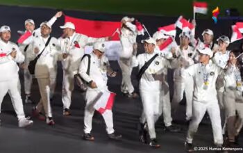 Kontingen Indonesia saat defile penutupan SEA Games 2025 Thailand. (Tangkapan layar saluran resmi Kemenpora di YouTube)