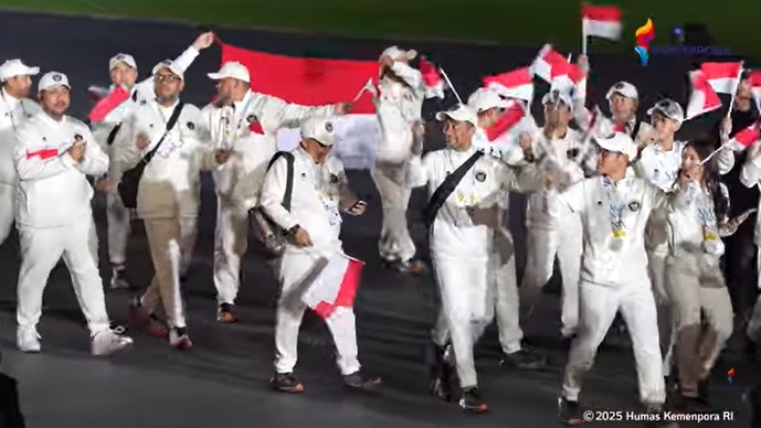 Kontingen Indonesia saat defile penutupan SEA Games 2025 Thailand. (Tangkapan layar saluran resmi Kemenpora di YouTube)