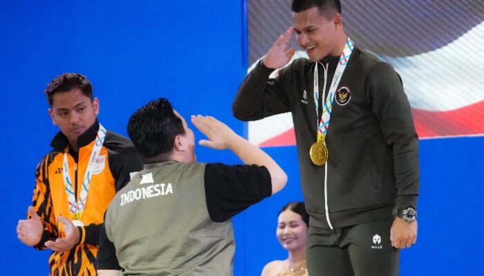 Pecahkan Rekor Dunia, Lifter Rizki Juniansyah Persembahkan Emas di SEA Games 2025 Thailand