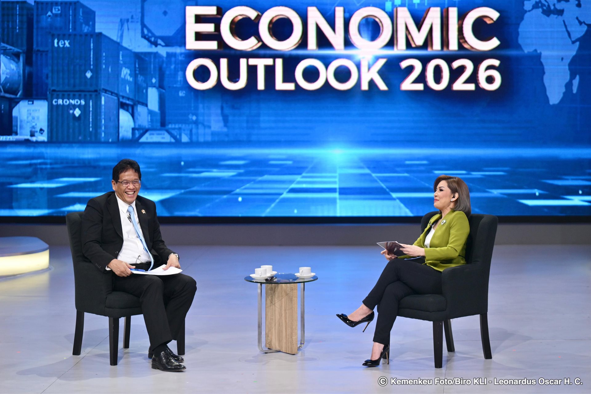 Menkeu Purbaya Yudhi Sadewa berbicara berbagai strategi untuk memastikan pertumbuhan ekonomi Indonesia yang berkelanjutan pada program Economic Outlook 2026 Kompas TV. (Foto: Dok. Kemenkeu/Biro KLI-Leonardus Oscar H.C.)