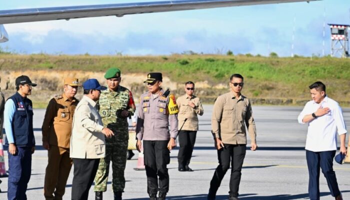 Tiba di Tapanuli Tengah, Presiden Prabowo Pastikan Penanganan Cepat Warga Terdampak Banjir