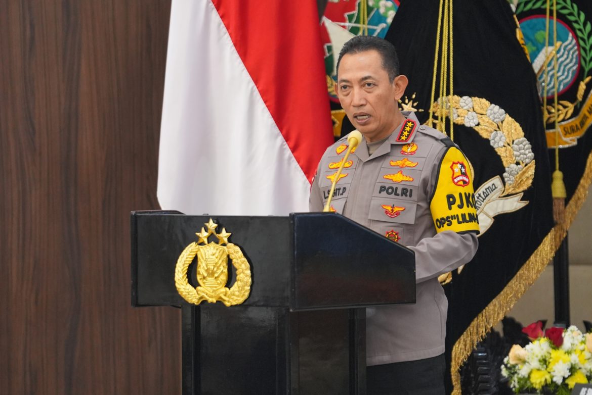 Kapolri Jenderal Listyo Sigit Prabowo menyampaikan Rilis Akhir Tahun Polri 2025 di Gedung Rupatama Mabes Polri, Jakarta, Selasa, 30 Desember 2025. (Sumber Foto: korlantas.polri.go.id)