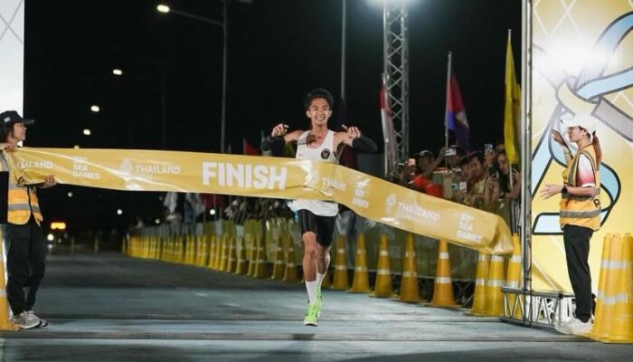 Sepatu Lari Robi Syianturi Peraih Emas Maraton SEA Games 2025 Terjual ke Raffi Ahmad, Dana Lelang untuk Pembangunan Masjid di Aceh