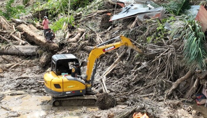 BNPB: Penanganan Akses Jalan Perlancar Distribusi Bantuan Warga Terdampak Bencana di Sumbar