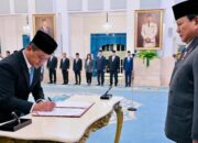 Bahlil Lahadalia dlantik sebagai Ketua Harian Dewan Energi Nasional di Istana Negara, Jakarta, pada Rabu, 28 Januari 2026. (Foto: Dok. BPMI Setpres/Laily Rachev)