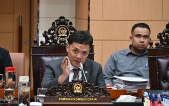 Ketua Komisi III DPR Habiburokhman dalam RDPU bersama Kepala Kejaksaan Negeri Sleman, Kapolresta Sleman, serta kuasa hukum Hogi Minaya yang digelar di Ruang Komisi III DPR, Kompleks Parlemen, Senayan, Jakarta, Rabu (28/1/2026). (Sumber Foto: Aditya/Andri/dpr.go.id)
