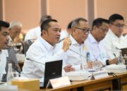 Mensesneg Prasetyo Hadi saat rapat kerja dengan Komisi XIII DPR di Gedung Nusantara II, Kompleks Parlemen, Senayan, Jakarta, Senin (26/1/2026). (Foto: Dok. Humas Kemensetneg)