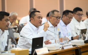 Mensesneg Prasetyo Hadi saat rapat kerja dengan Komisi XIII DPR di Gedung Nusantara II, Kompleks Parlemen, Senayan, Jakarta, Senin (26/1/2026). (Foto: Dok. Humas Kemensetneg)