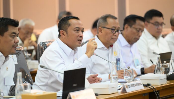 Di Hadapan DPR, Mensesneg Sebut Pencabutan Izin 28 Perusahaan Implementasi dari Prabowonomics