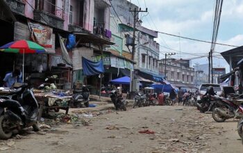 Aktivitas di Pasar Kuala Simpang, Kabupaten Aceh Tamiang, Provinsi Aceh, kembali berdenyut setelah sempat terhenti saat banjir besar melanda pada akhir November 2025. (Foto: Dok. BNPB)
