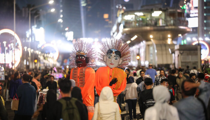 Kemeriahan Perayaan Malam Tahun Baru 2026 di Kawasan Bundaran Hotel Indonesia, Jalan M.H. Thamrin, Jakarta Pusat. (Sumber Foto: beritajakarta.id)