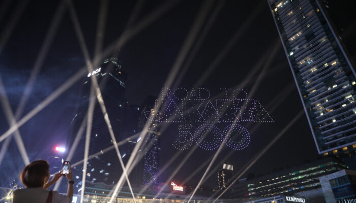 Kemeriahan Perayaan Malam Tahun Baru 2026 di Kawasan Bundaran Hotel Indonesia, Jalan M.H. Thamrin, Jakarta Pusat. (Sumber Foto: beritajakarta.id)