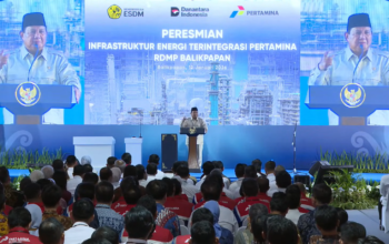 Presiden Prabowo meresmikan infrastruktur energi terintegrasi Pertamina RDMP senilai Rp123 triliun di Balikpapan, Kaltim. (Foto: Dok. BPMI Setpres/Cahyo)