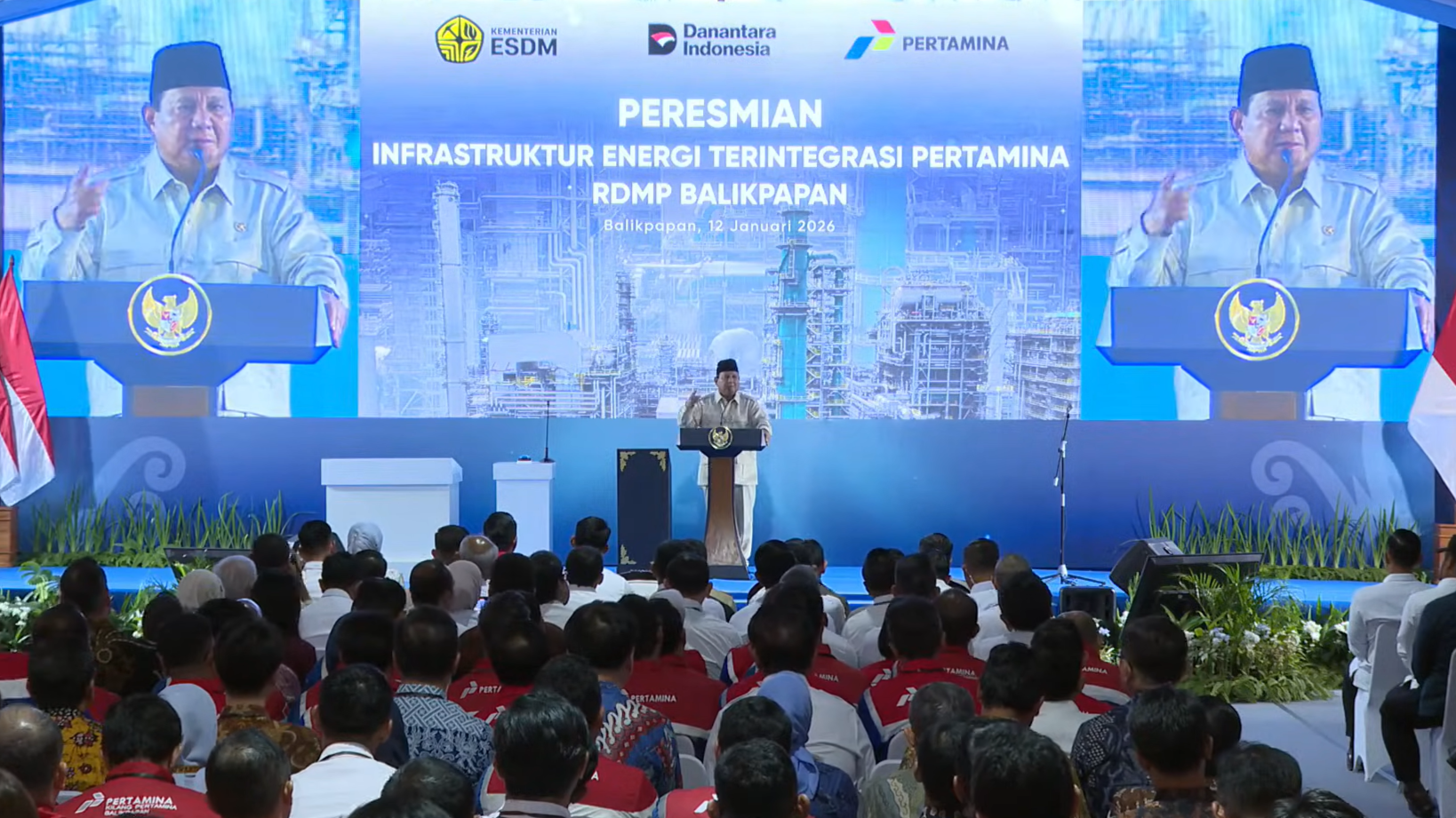 Presiden Prabowo meresmikan infrastruktur energi terintegrasi Pertamina RDMP senilai Rp123 triliun di Balikpapan, Kaltim. (Foto: Dok. BPMI Setpres/Cahyo)