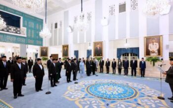 Presiden Prabowo Subianto secara resmi melantik keanggotaan Dewan Energi Nasional dari unsur pemerintah dan pemangku kepentingan pada Rabu, 28 Januari 2026 di Istana Negara, Jakarta. (Foto: Dok. BPMI Setpres/Muchlis Jr)