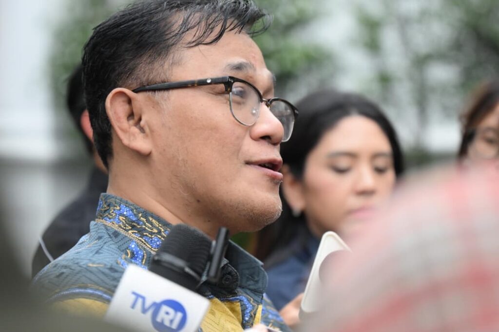 Kepala Badan Percepatan Pengentasan Kemiskinan (BP Taskin) Budiman Sudjatmiko dalam keterangan persnya usai rapat terbatas di Istana Merdeka, Jakarta, pada Kamis, 12 Februari 2026. (Foto: Dok. BPMI Setpres)