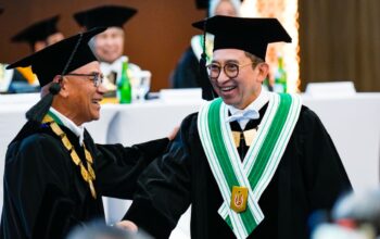 Menbud Fadli Zon Raih Gelar Profesor Kehormatan dari Unas