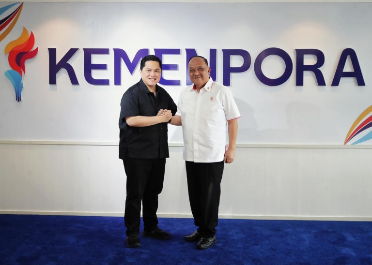 Menpora Erick Thohir bersama Ketua Umum KONI Pusat Marciano Norman. (Sumber Foto: raiky/kemenpora.go.id)