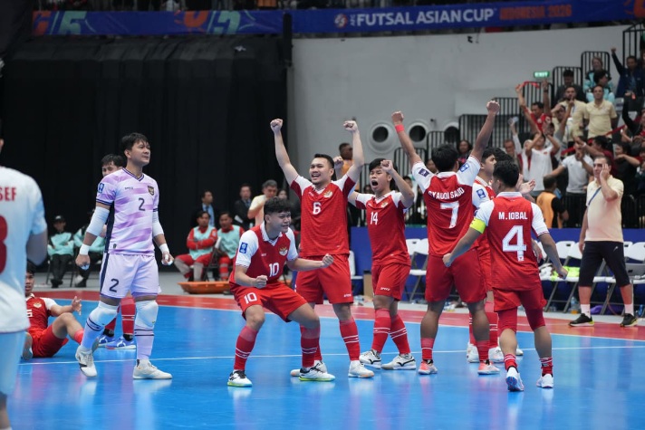 Para pemain Timnas Futsal Indonesia merayakan gol pada pertandingan final Piala Asia Futsal 2026 di Indonesia Arena, Sabtu malam, 7 Februari 2026. (Sumber Foto: Herry/kemenpora.go.id)