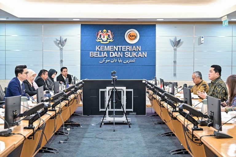 Pertemuan Menpora RI dan Menpora Malaysia di Putrajaya, Malaysia, Selasa (10/2/2026). (Sumber Foto: Istimewa/kemenpora.go.id)