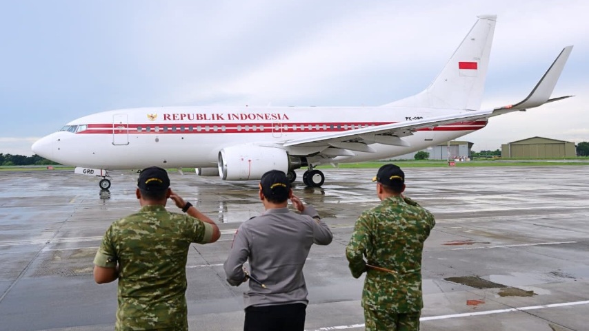 Presiden Prabowo bertolak dari Lanud Halim Perdanakusuma, Jakarta pada Sabtu, 7 Februari 2026, untuk kunjungan kerja ke Jawa Timur (Foto: Dok. BPMI Setpres/Muchlis Jr)