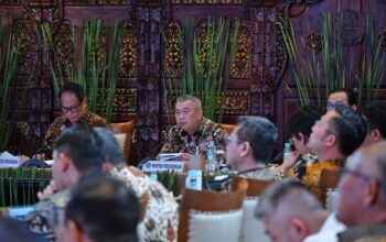 Menhub Dudy Purwagandhi menggelar Rakor Persiapan Penyelenggaraan Angkutan Lebaran 2026 di Jakarta, Selasa, 24 Februari 2026. (Foto: Dok. Kemenhub)