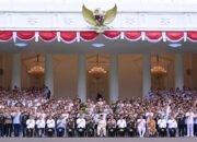 Presiden Prabowo memberikan pengarahan kepada para peserta Rapim TNI-Polri yang digelar di halaman tengah Istana Kepresidenan, Jakarta, Senin, 9 Februari 2026. (Foto: Dok. BPMI Setpres)