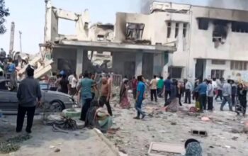 Lokasi diklaim serangan mematikan AS dan Israel menghantam sekolah dasar putri di Minab, Provinsi Hormozgan di selatan Iran, dekat jalur laut strategis Selat Hormuz. (Tangkapan layar IRIB TV via AFP/Al Jazeera)