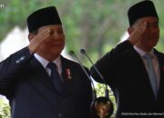 Diiringi Hujan, Presiden Prabowo Pimpin Upacara Pemakaman Jenazah Try Sutrisno di TMP Kalibata