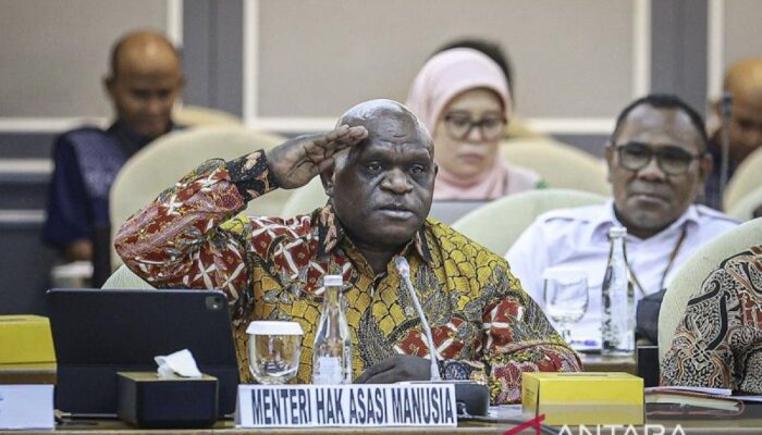 Usulan Natalius Pigai dalam Revisi UU Polri Perlu Dibaca Secara Progresif